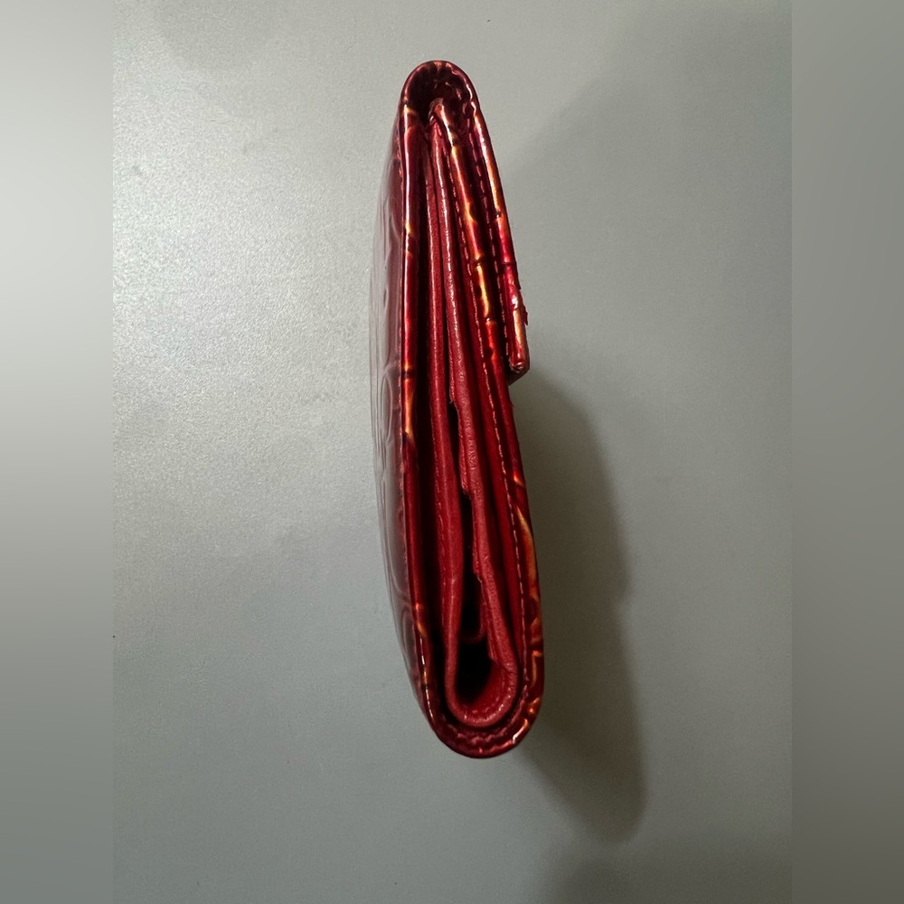 Dior Red Embossed Wallet - Picture 2 of 16